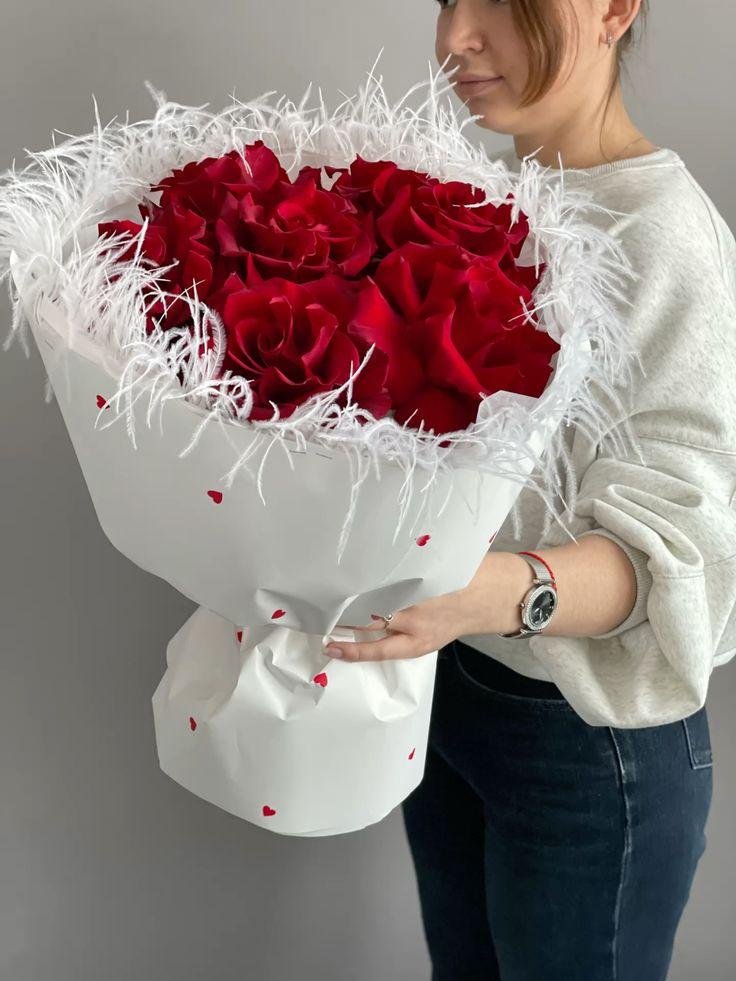 Corporate meeting room with carefully timed floral arrangements that maintain elegance throughout business hours